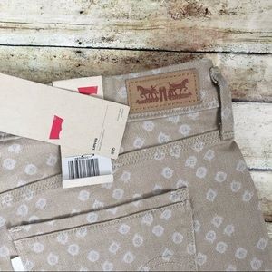 Levi's High Waisted Tan & White Denim Jean Shorts Size 12